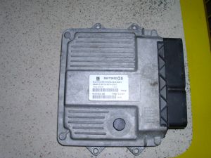 55573952 QX Opel Astra Motor Beyin - Opel Çıkma Parça